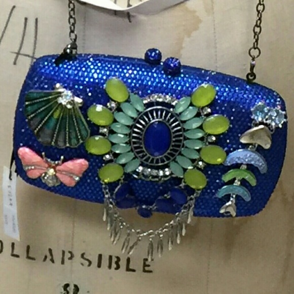 Iris Lane Clutch - Picture 1 of 1